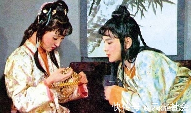 宫花$周瑞家的送宫花,真的小瞧了林黛玉吗?曹雪芹原意不是这个