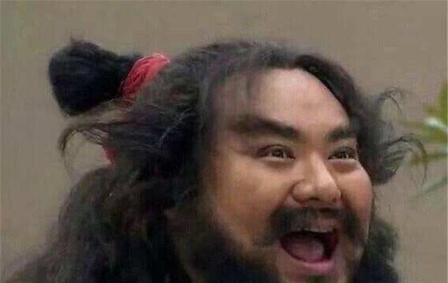 宋江!他是水浒中的第一高手,徒弟排名在李逵前面,连李逵都要敬他三分