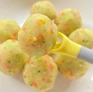 蔬菜|不要面粉的蔬菜土豆丸子，宝宝吃完瞬间安静了