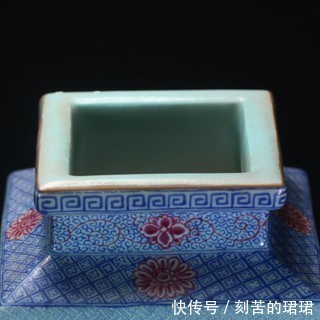 蓝釉&清,蓝釉粉彩开窗四方赏瓶