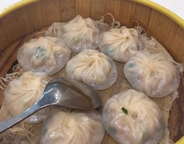 灌汤包怎么做？大厨教你秘方，简单易上手，鲜美多汁，不比饭店差
