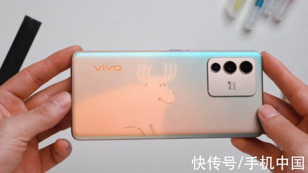 s12|光致变色太美 看科技UP主把vivo S12系列拍出新花样