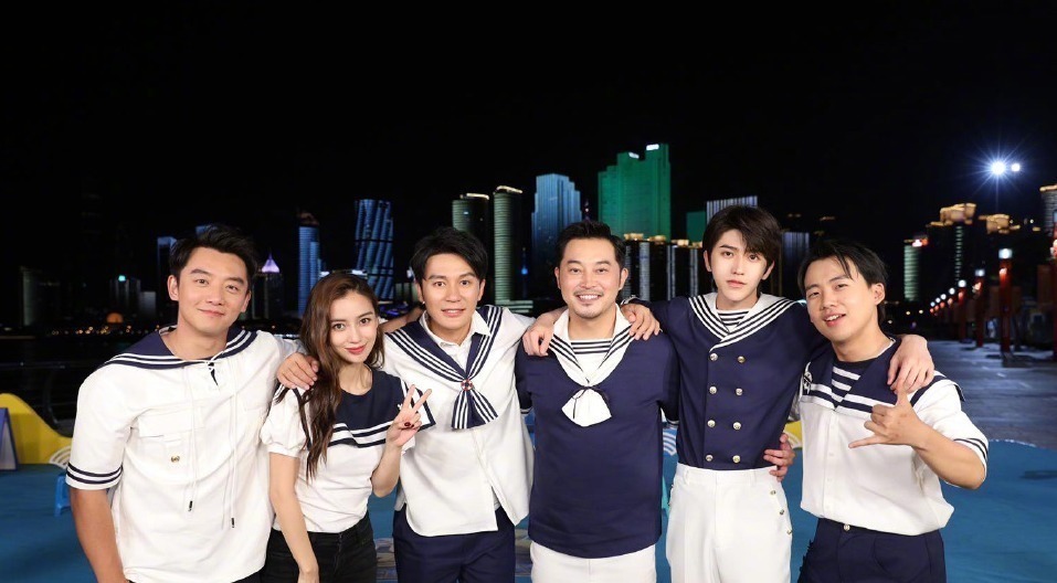 b為何陳赫鄭愷開的火鍋店熱火朝天,baby開的店卻無人問津太現(xiàn)實