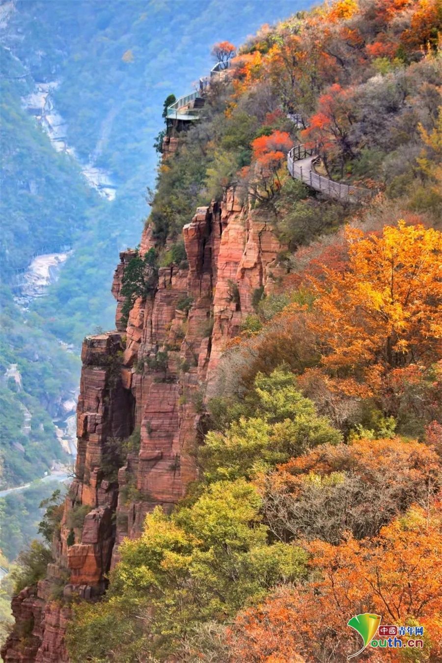 红岩绝壁|深秋太行美如画