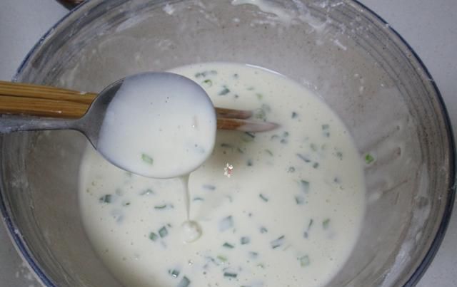 儿子迷上这早餐,做法简便快速,脆糯咸香,天天让我给他做