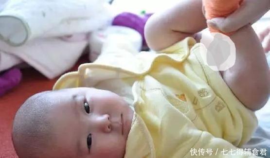 怒斥|宝宝拉臭臭，用水洗还是纸巾擦新手妈妈这样做，医生怒斥无知