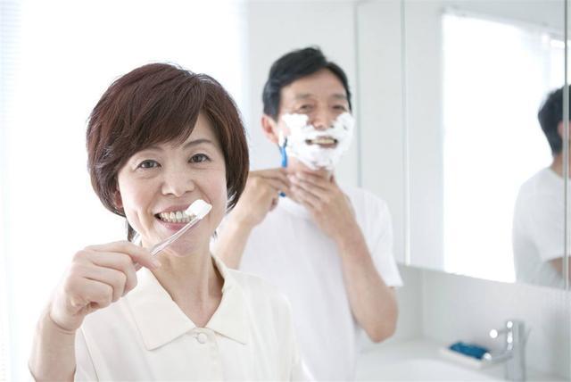 血压|得了高血压,记住“睡前4不做,晨起3不要”,平稳血压,人长寿