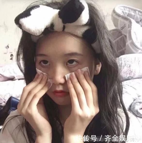 洼陷|脸上有这“3个缺陷”的女生,颜值不会太低,没准“仙女本仙”就是你