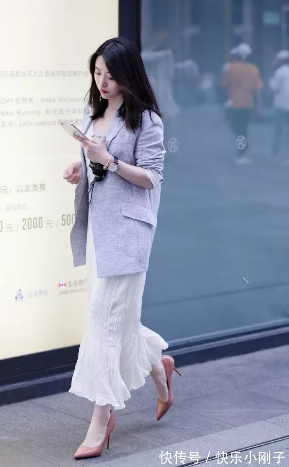 包臀裙 高跟鞋时尚搭配,凸显女性时尚气质