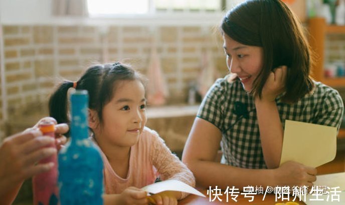 宝宝|孩子突然不愿意去幼儿园,在嘴里嘀咕“一个人”,家长蹲守后怒了