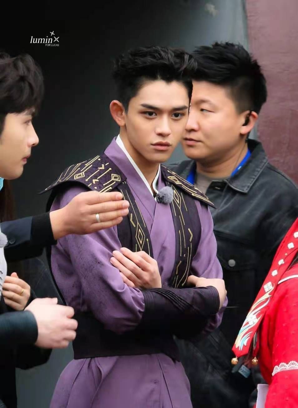 《奔跑吧》最新预告首发，蔡徐坤黄旭熙同框颜值差距大，baby独自美丽