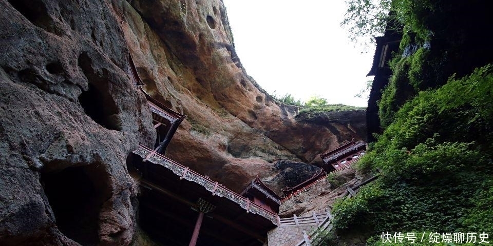 柱子|甘露岩寺有根“谜”一样柱子，为何到这里的游客，都要与它抱一抱