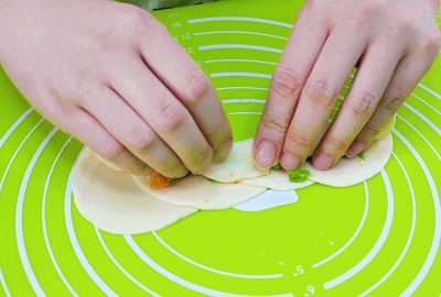 葱油饼|这道脆虾葱油饼一上桌，我的筷子就没停过