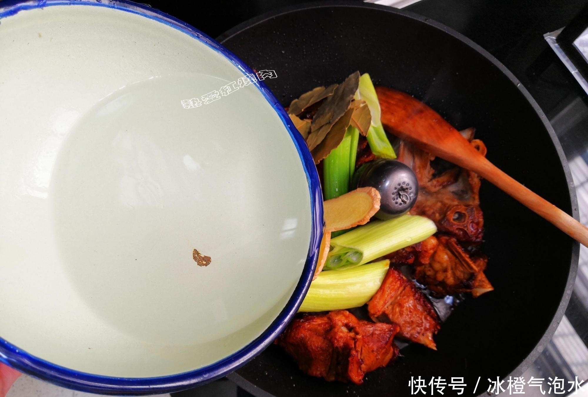 外面吃一顿羊蝎子至少300块,真不如自己买一根在家炖,超实惠