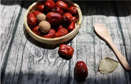 牛油果|5种水果的热量比米饭还高，减肥者早点拉入黑名单，以免越吃越胖