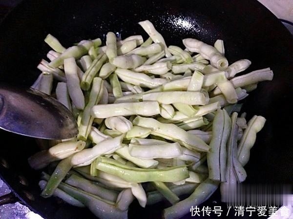 冠军|这菜是“补钙冠军”,遇见它从不还价,钙是牛奶3倍,一买就5斤
