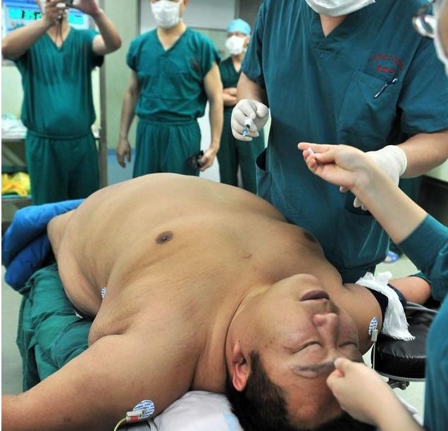 娶妻生子|570斤男子减肥一年后，邻居一眼都没认出来，如今娶妻生子