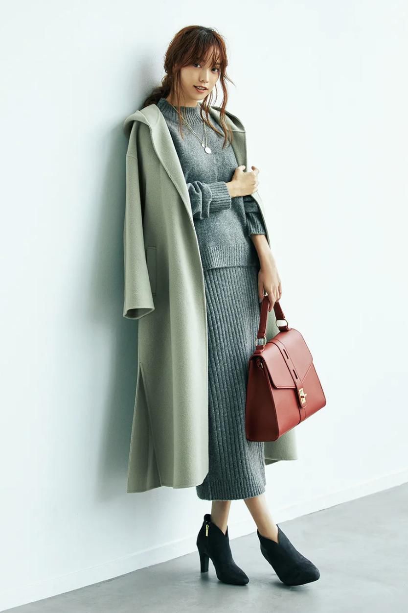  流行|“马丁靴”失宠了？“大衣＋这双鞋”正流行，时髦又显高！