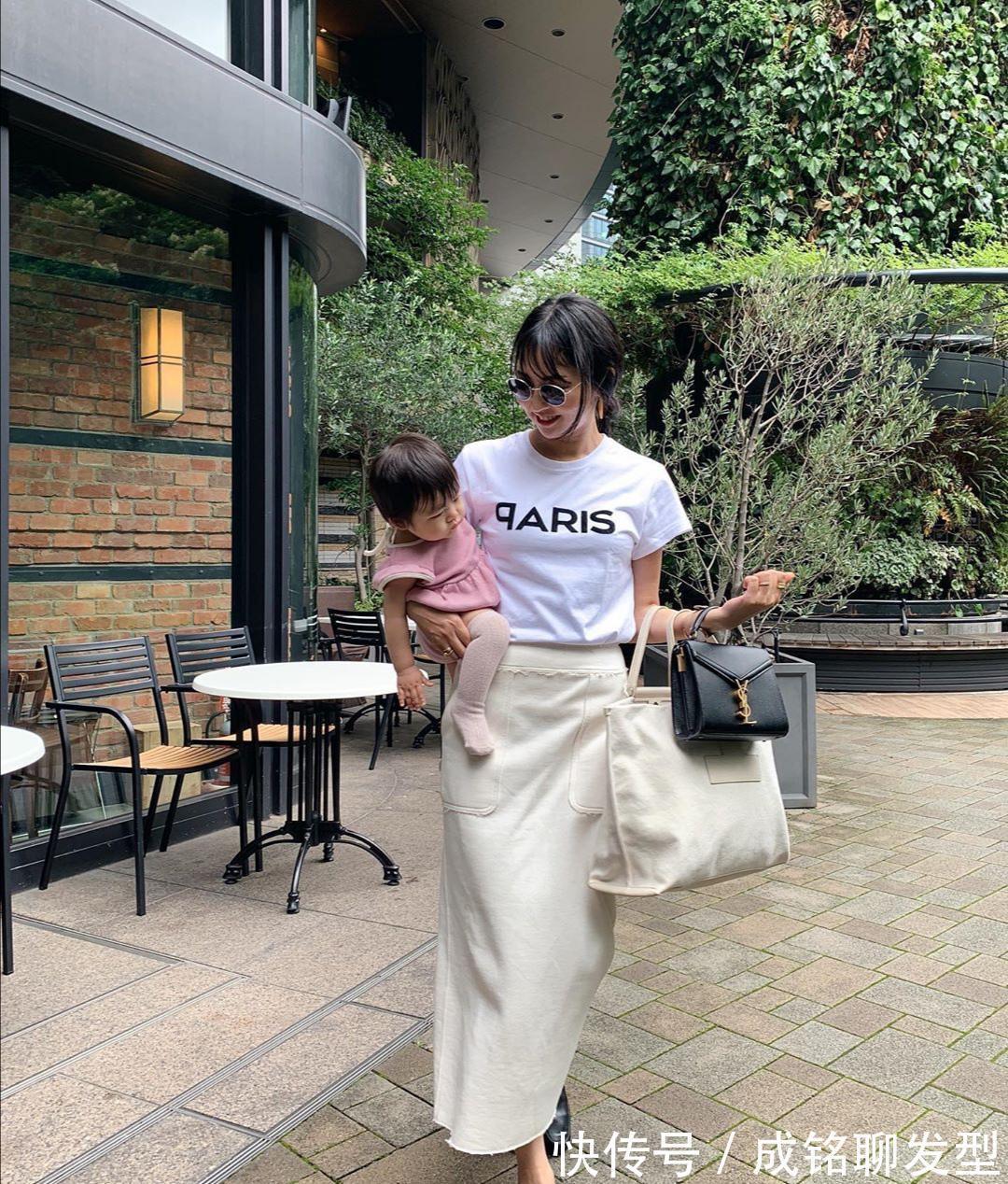 宝妈|宝妈穿搭更要讲究，日本模特带娃扮靓两不误，时尚大气又高级