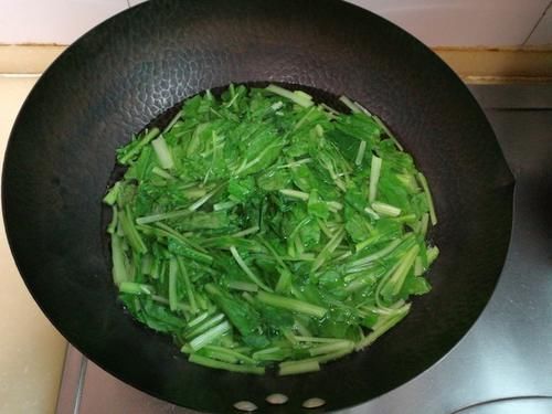 常吃|“碱性食物”终被发现，女性常吃，补气养颜，头发也变得乌黑发亮