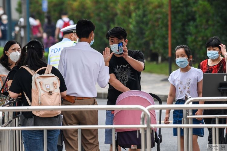 丁园|针对近期多起本土病例，专家“敲黑板”提醒：防疫不可心存侥幸，疫苗+防护给健康“双保险”