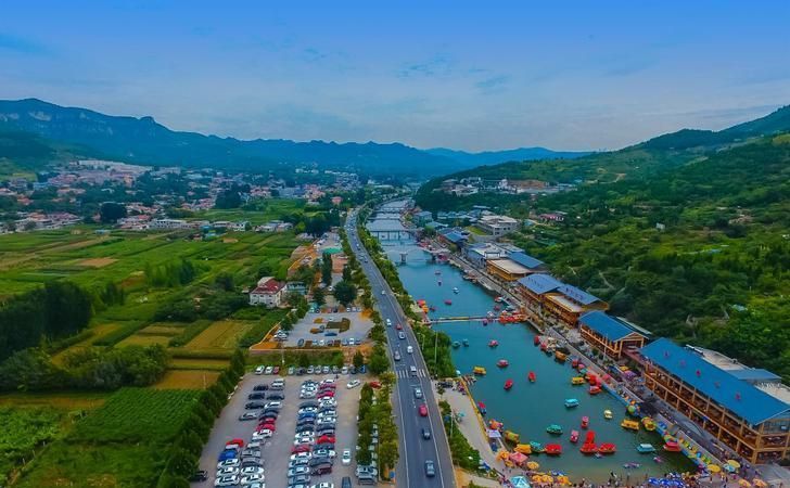 |济南一奇特景区,名字搞笑感觉毫无意义,依山傍水景色宜人