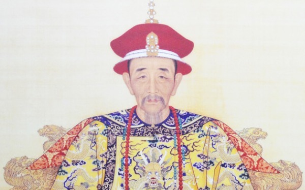 手握|鳌拜手握40万大军,为何宁死也不推翻康熙?你看康熙背后是谁