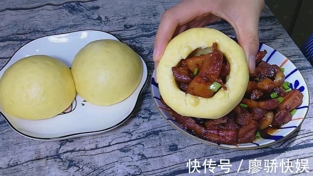 窝窝头|玉米面最好吃做法,开水锅里一倒,瞬间变美味,全家老小都爱吃