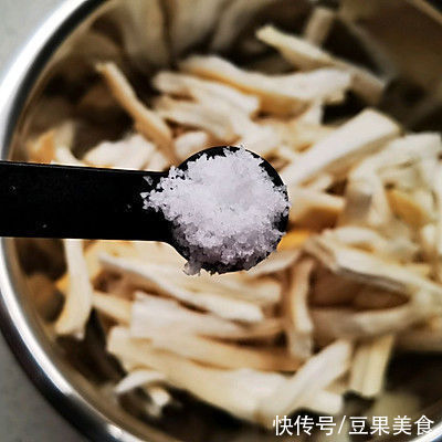 玉米淀粉|不可错过的下酒菜烤杏鲍菇干，过瘾