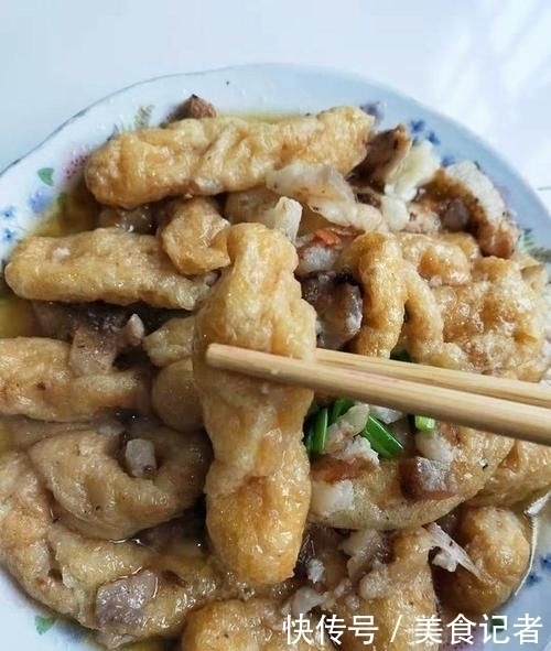 异黄酮|它是天然“黄体酮”,女人要多吃,皮肤粉嫩显年轻,40岁似少女