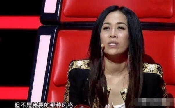 周华健|她曾因长得丑蒙面上中国好声音，被那英拒绝，后来却高不可攀