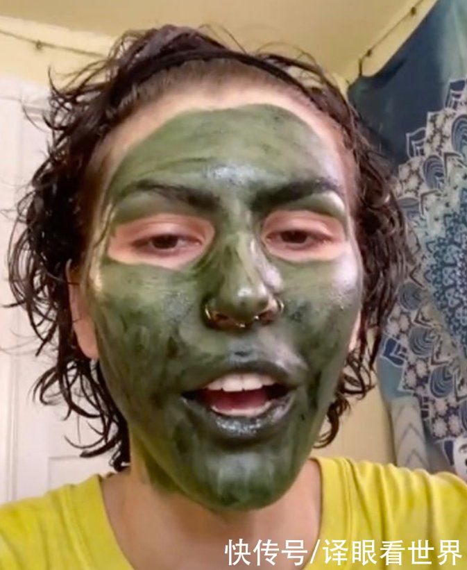 美国女子为了面试晚上敷面膜，谁知第二天整张脸变绿，撞脸史莱克