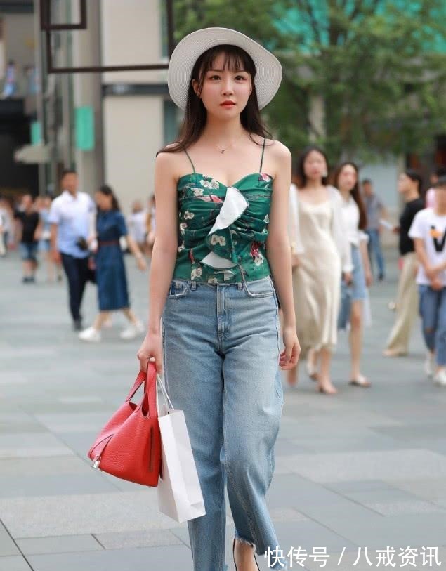 阔腿裤|“奶奶裤”的潮流刚过，“姥姥鞋”又横空出世，搭阔腿裤潮爆了！