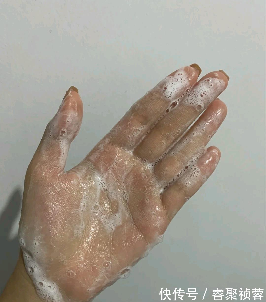 花印|屈臣氏哪些洗面奶好用?芙丽芳丝无添加,花印舒缓,你用过哪个