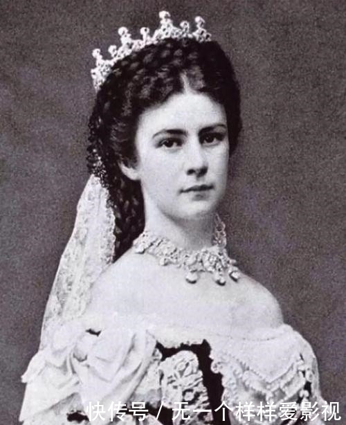 茜茜公主|茜茜公主的腰围究竟有多细?超过50cm就不吃饭,连怀孕时都在束腰