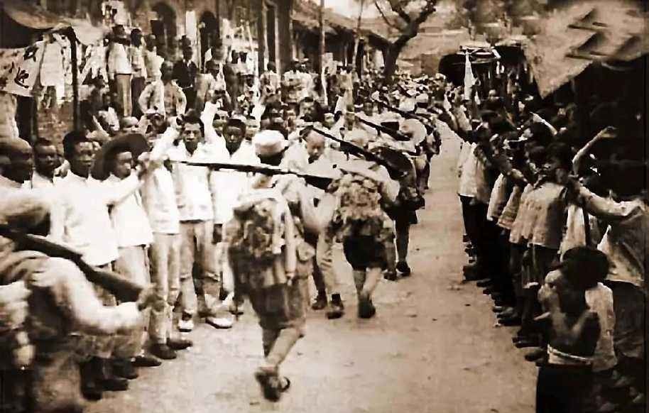 抗战后,蒋介石迁都重庆,为何不整顿川军?