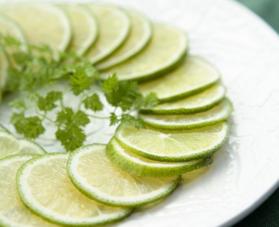 柠檬切片后难保存教你柠檬片保存的3个小妙招，效果值得一试