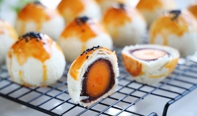 外面一个要8块钱，自己在家做好吃无添加，咬一口酥得掉渣，太香