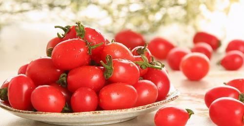 白蛋白|女性过了40岁,推荐吃三种食物,营养丰富,清热去火,不容错过