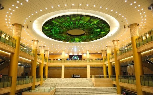 在出土的明代兵船里,除了有运送的兵器之外,还有令人意外的发现