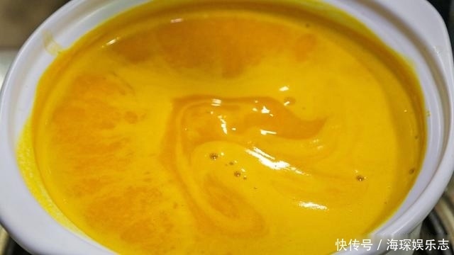 香甜可口|秋天吃早餐别总喝豆浆了,试试这碗奶香南瓜露,香甜可口老少皆宜