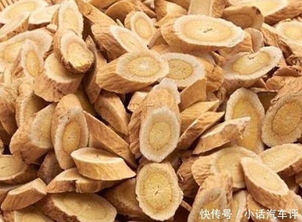 功效|每天一杯黄芪水，竟然还有这么多功效，但黄芪食用2禁忌要牢记！