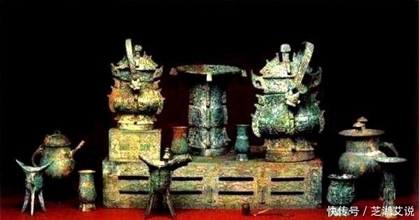 随葬的一把金柄铁剑,是墓主盗墓所得,专家:铁才是无价之宝