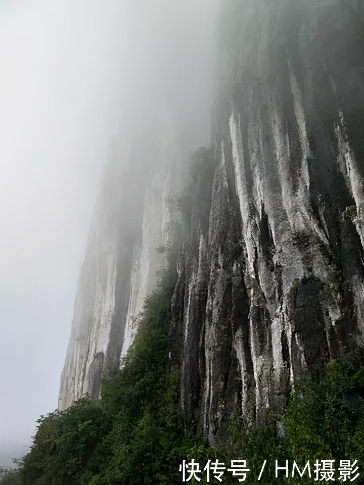 老年|悬崖峭壁大峡谷，不用出国，中国美丽的12个大峡谷