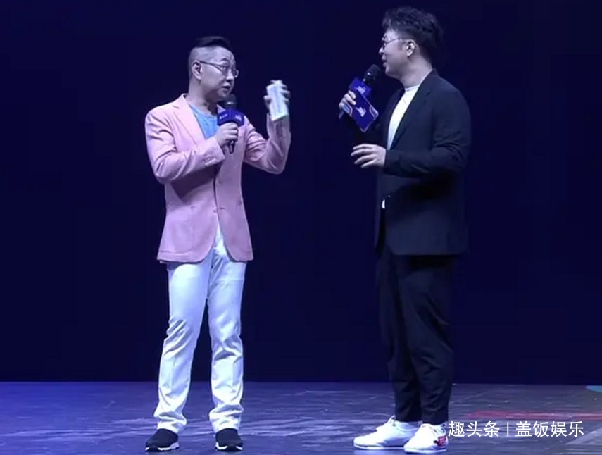 杜海涛主持又出失误!直播念错两位明星名字,被观众质疑势利眼