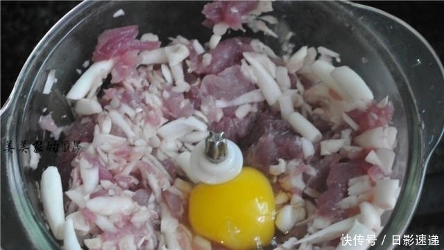 馄饨汤这么调,简单好味道,几种调料,开水一冲,比骨头汤还鲜