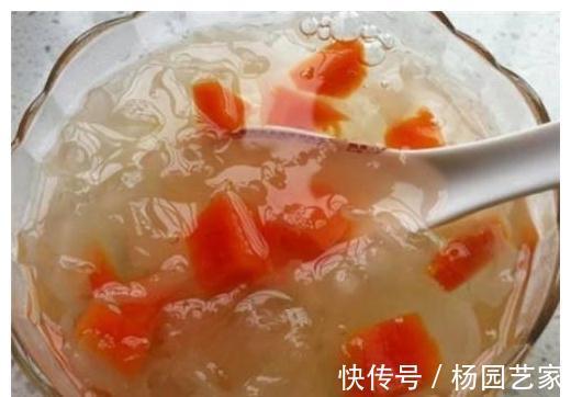 甜木瓜|秋天常吃它，脸蛋嫩滑红润有光泽，省了面膜钱，显年轻！