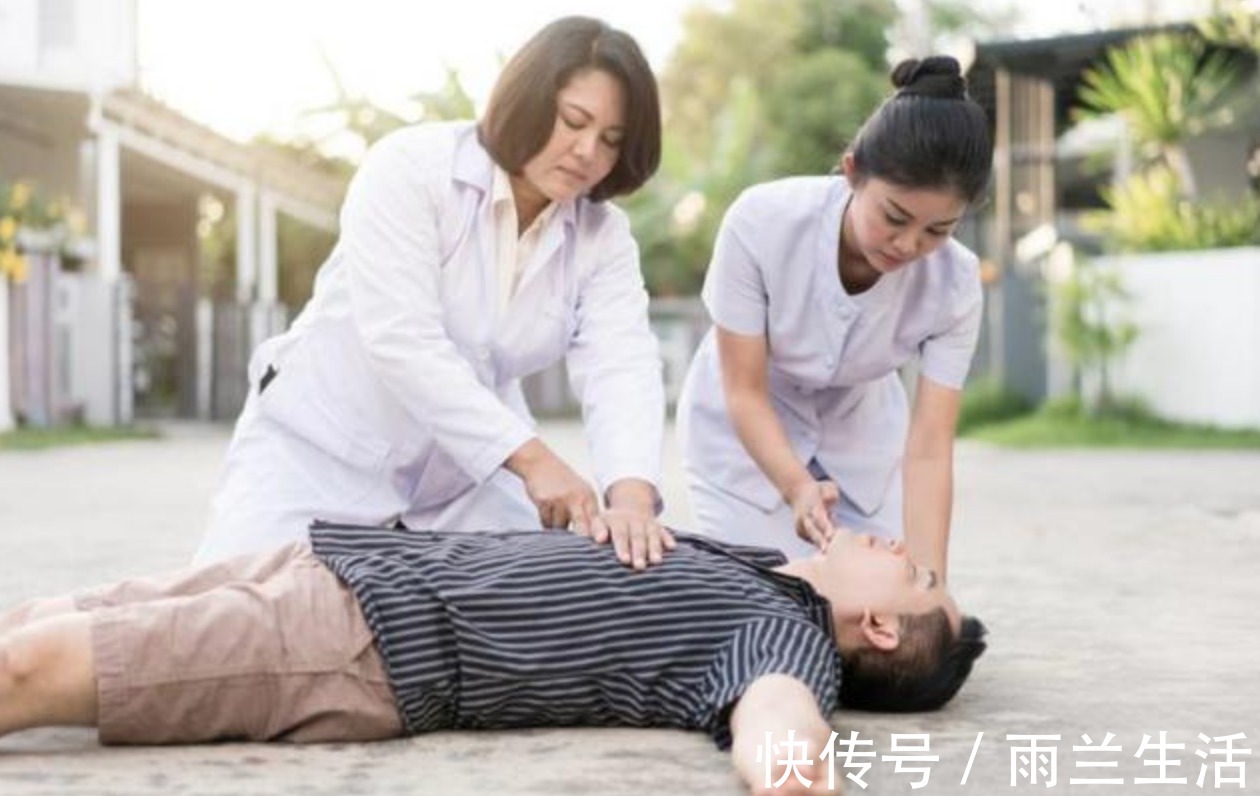 抗氧化剂|高血压患者,脸上出现3种表现,最好及时检查,脑出血要来了