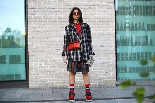 时髦精钟情“配色美学”，这几个流行cp组合，get气质女神