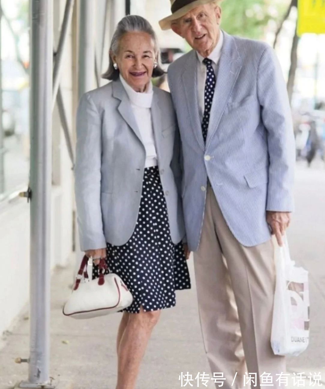 技巧|国外街头的老夫妻真有格调,“情侣穿搭”高级时髦,值得国人借鉴
